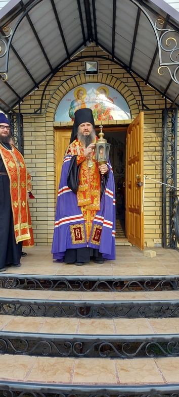 25 апреля в Спасский кафедральный собор Тарской епархии был доставлен Благодатный Огонь
