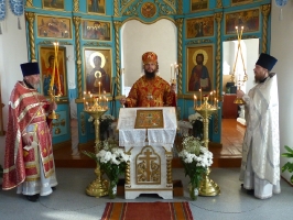 Епископ Савватий на пасхальной седмице в Знаменскеом благочинии