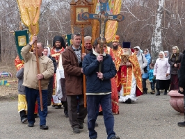 Епмскоп Савватий на крестном ходу в Свято-Никольском монастыре Саргатского благочиния Тарской епархии