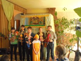 Пасхальное представление кукольного театра воскресной школы Вознесенского прихода в Доме дружбы г.Тары