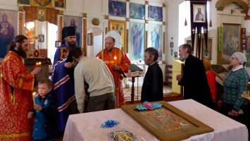 Благодатный огонь в Тарской епархии